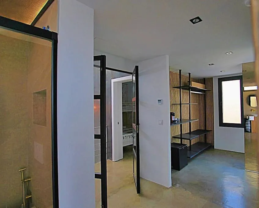 New, Spacious Villa With Amazing Views 贝纳尔马德纳 西班牙