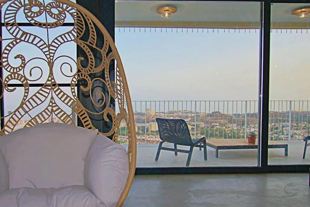 New, Spacious Villa With Amazing Views 贝纳尔马德纳 0*,